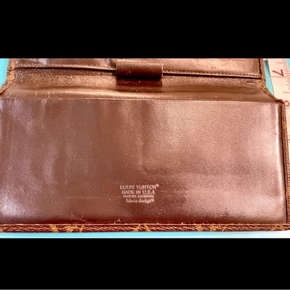 VERIFIED AUTHENTIC LV Monogram wallet 4”X 7”. Verified by Proauthenticators.com. - Picture 9 of 11